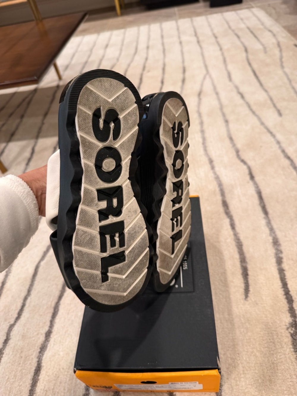 Sorel Black & White Crossband Slide Sandals - Women - Picture 5 of 5